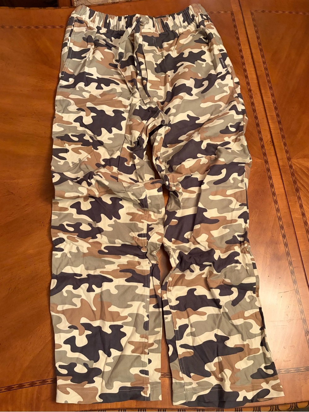 NEW Eddie Bauer Camo Pants